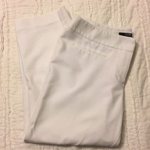 Women's white Capri trousers